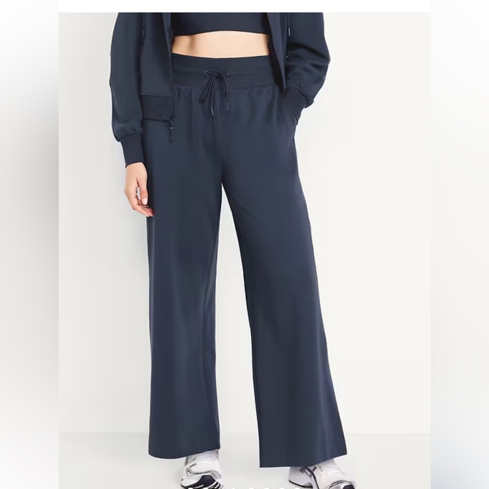 Old Navy Extra High-Waisted Dynamic Fleece Wide-Leg Sweatpants Small Petite NWT